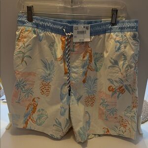 American Eagle Outfitters Tropical 7” Print Swim Trunks Sz M.  NWT. Box35